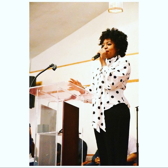 Black and White Polka Dot Blouse - Picture 4 of 4